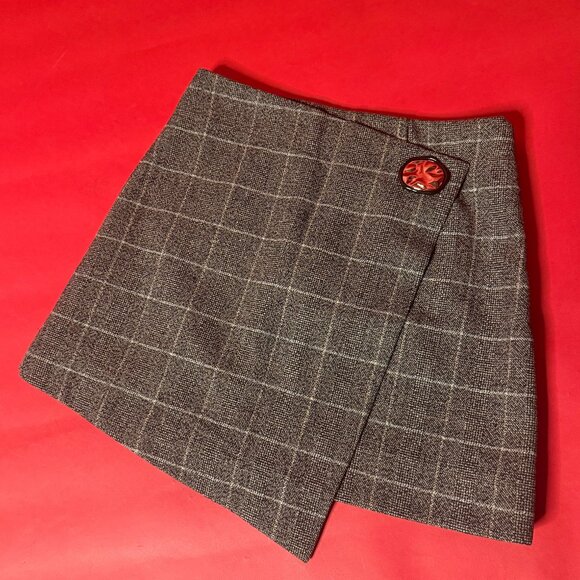 DIY Upcycled Plaid Blazer & Skirt Set – Mix-and-Match Vintage Pin Kit Included - Picture 8 of 13